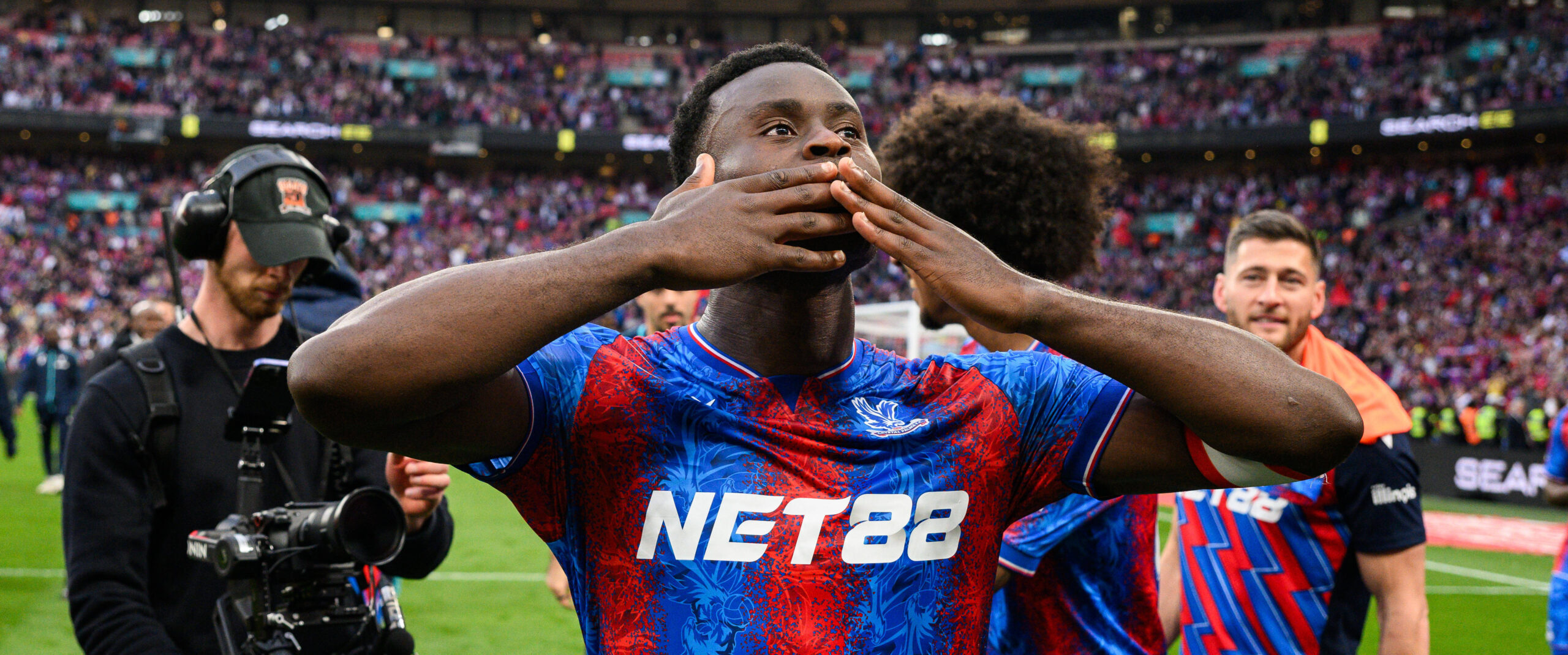 Guehi in action for Crystal Palace 2025