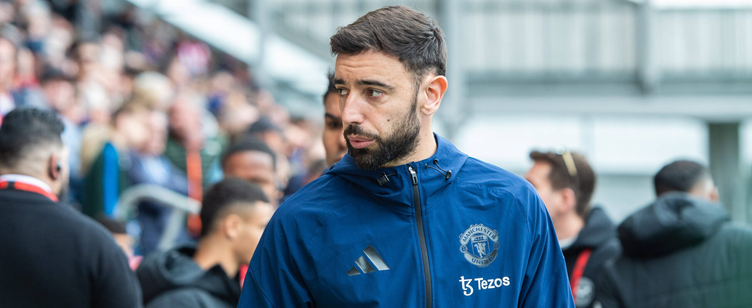 Bruno Fernandes in action for Manchester United in 2025