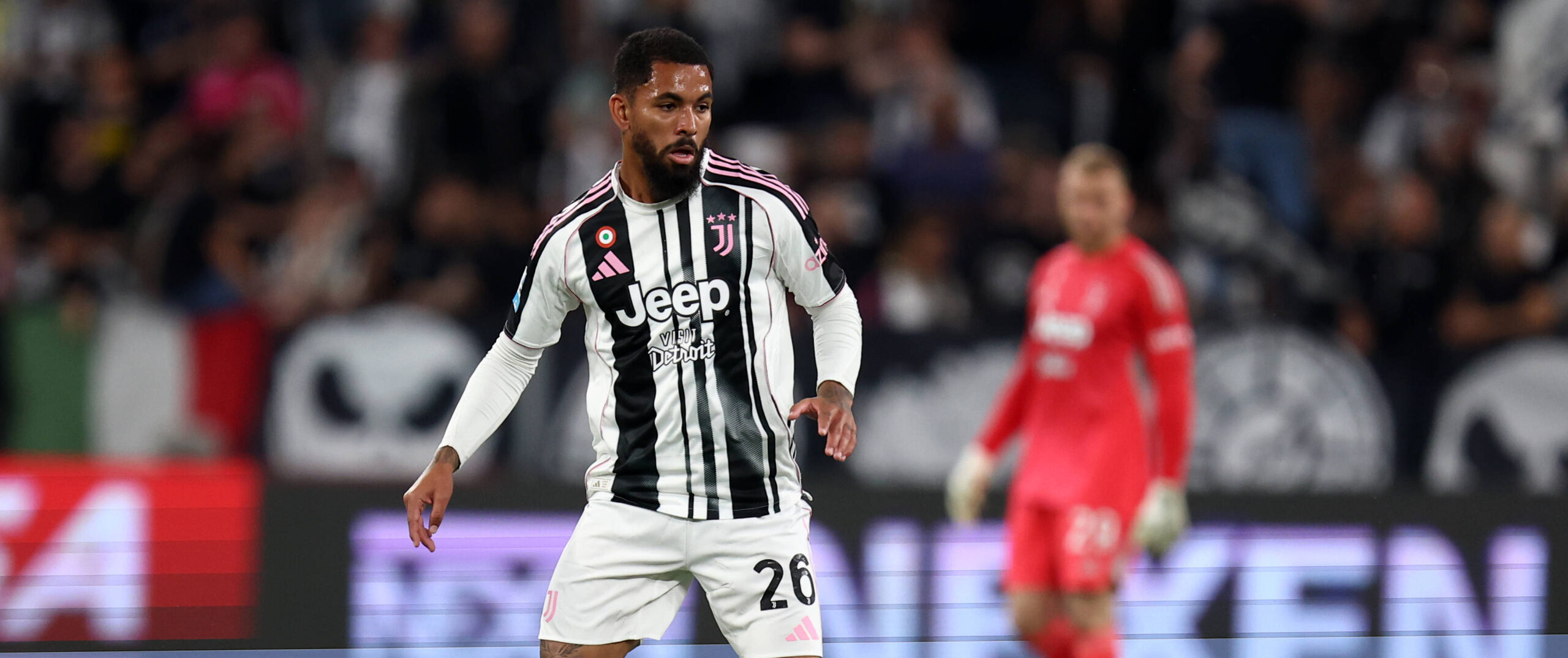 Doulgas Luiz in action for Juventus 2025 - wanted by Leeds United