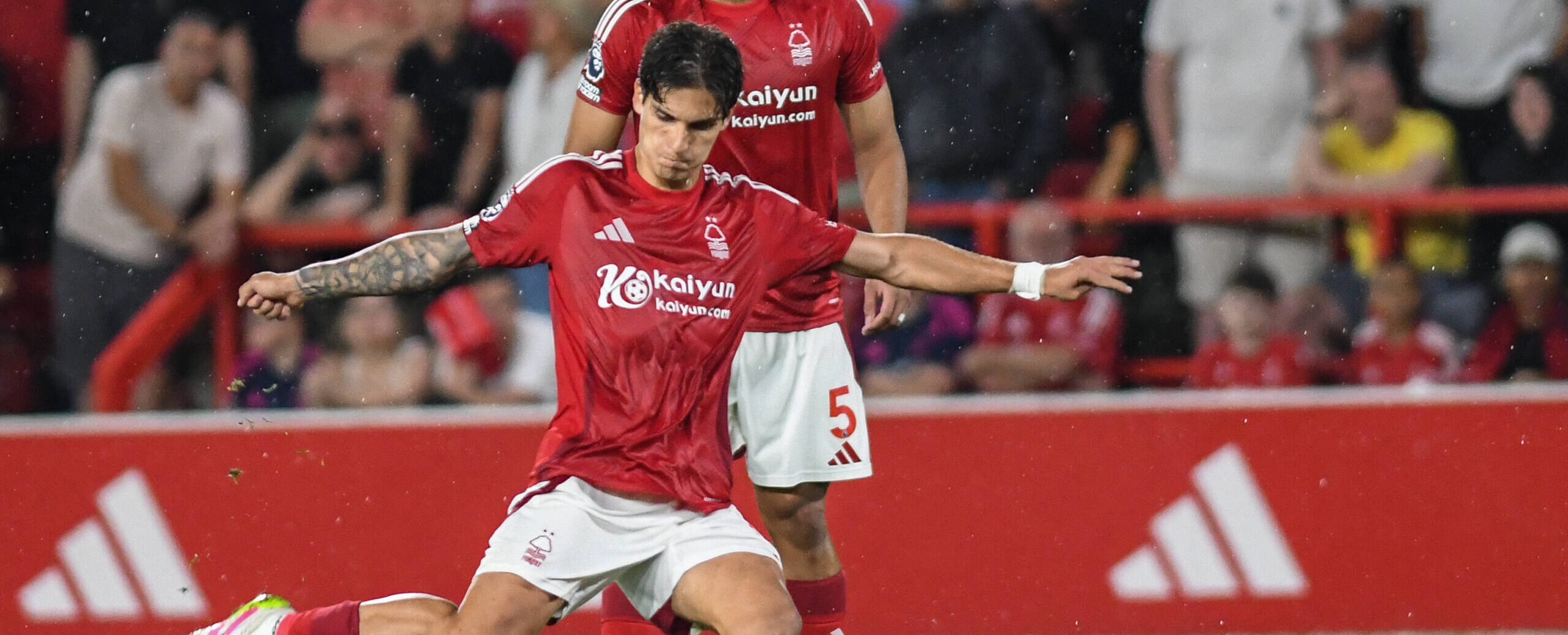 Ramón Sosa in action for Nottingham Forest during the 2024/25 Premier League season