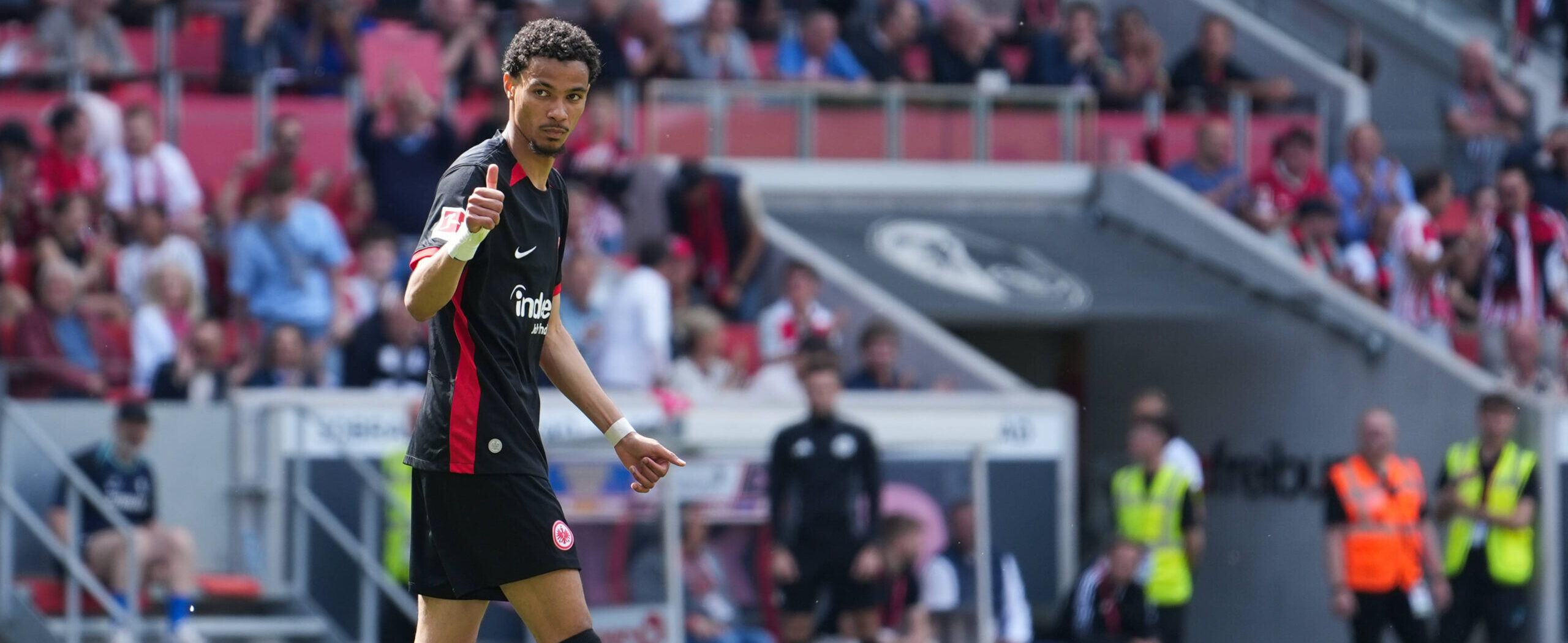 Hugo Ekitike in action for Frankfurt in 2025