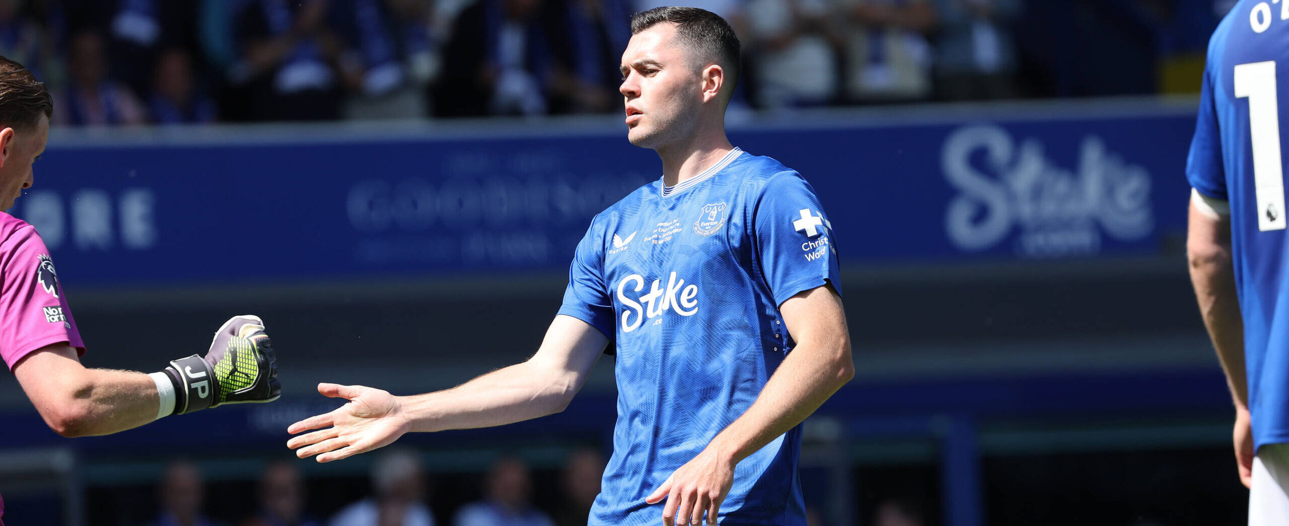 Michael Keane in action for Everton 2025