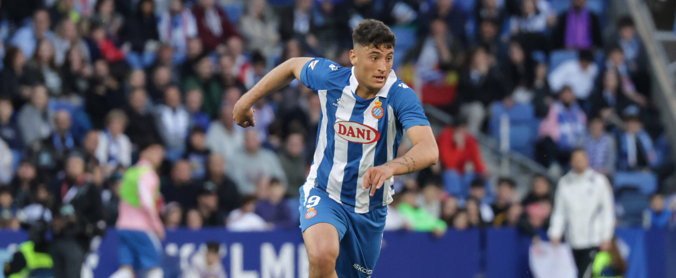 Alejo Veliz in action in 2025