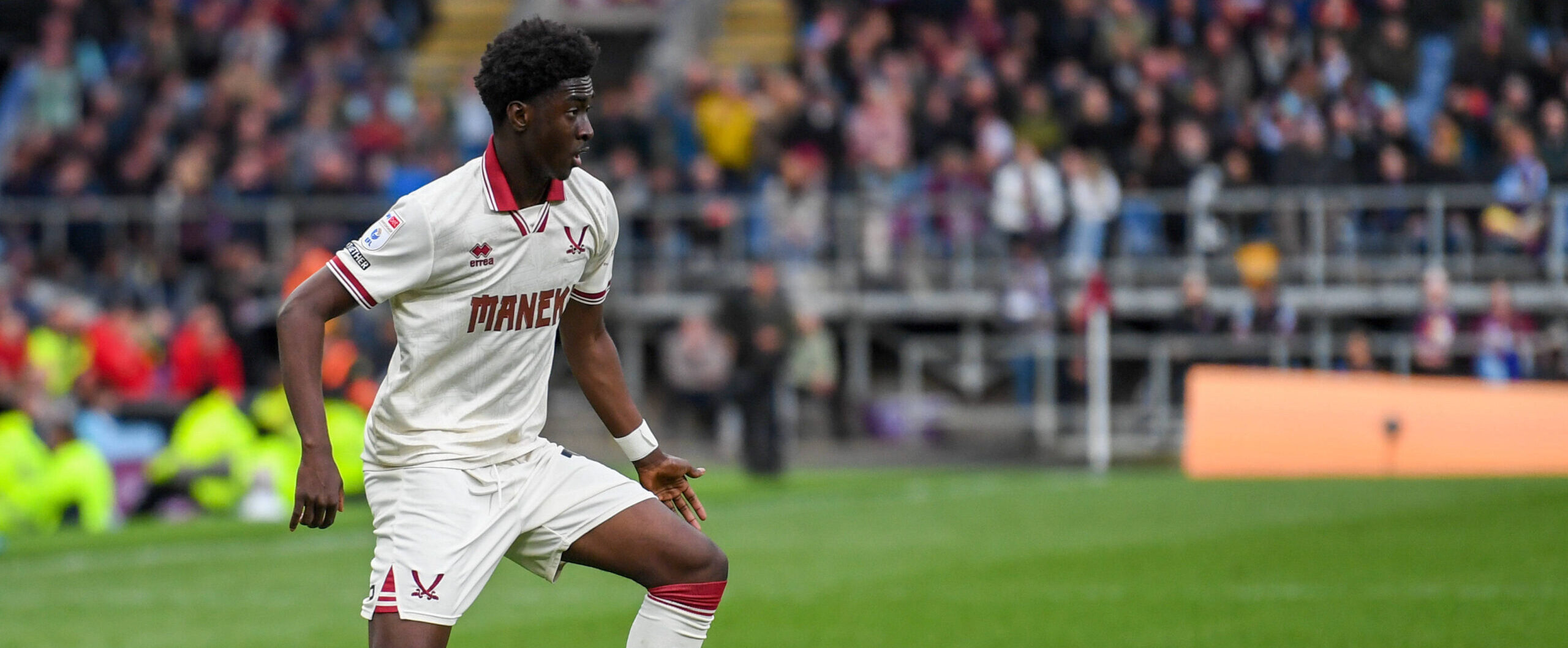 Jesurun Rak-Sakyi in action for Sheffield United in 2025