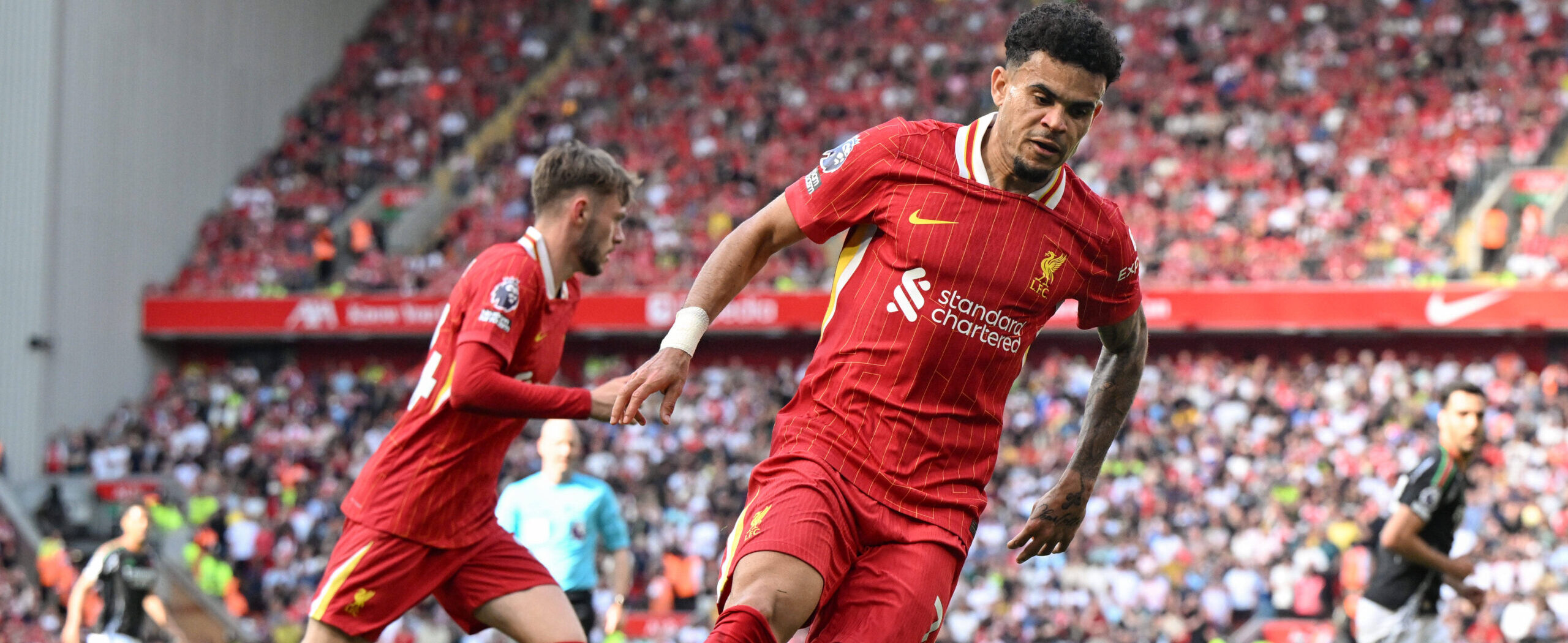 Luis Diaz in action for Liverpool 2025