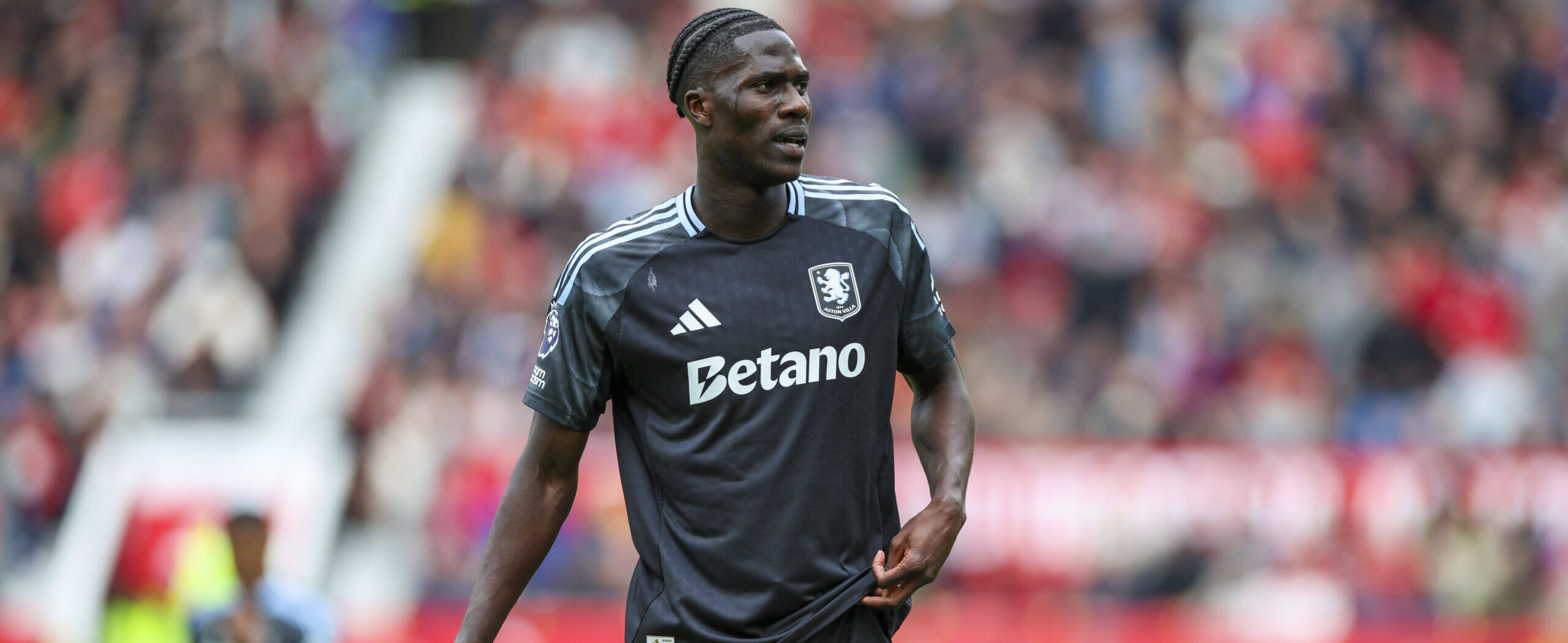 Onana in action for Aston Villa 2025