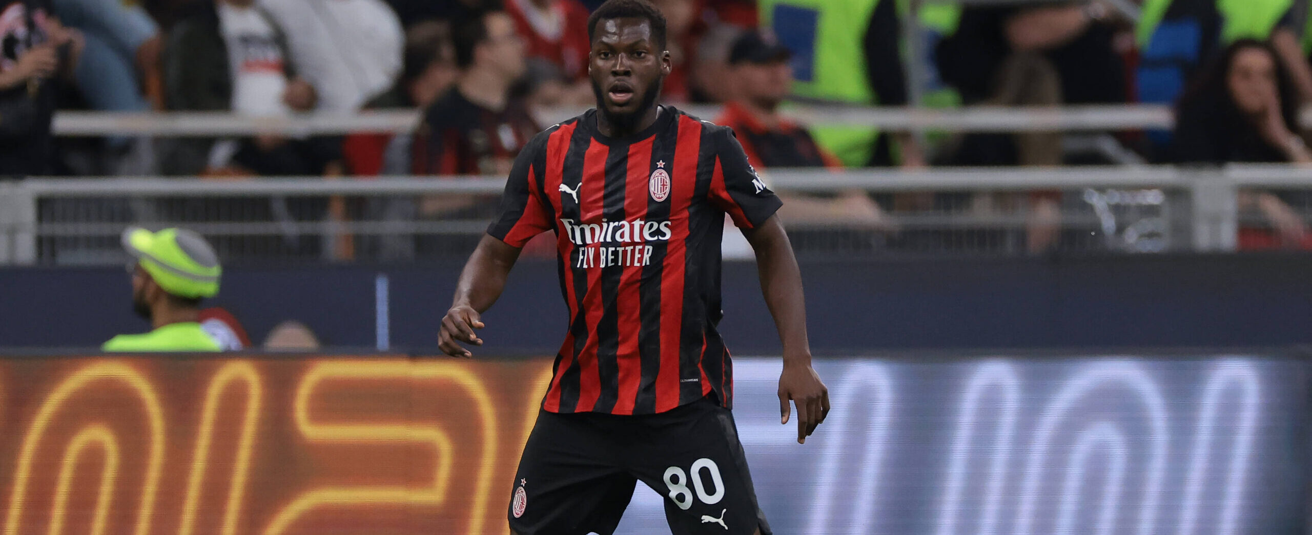 Yunus Musah in action in 2025 for AC Milan
