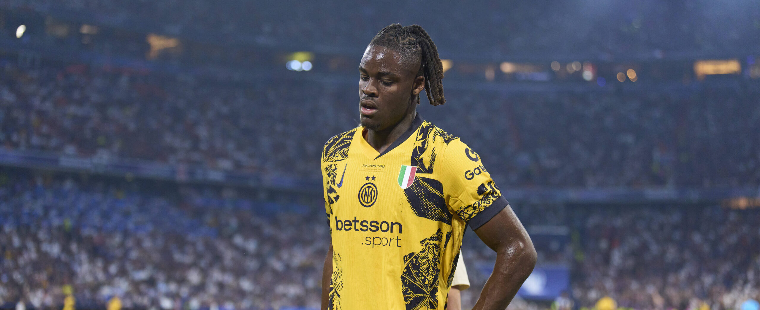 Yann Bisseck in action for Inter in 2025