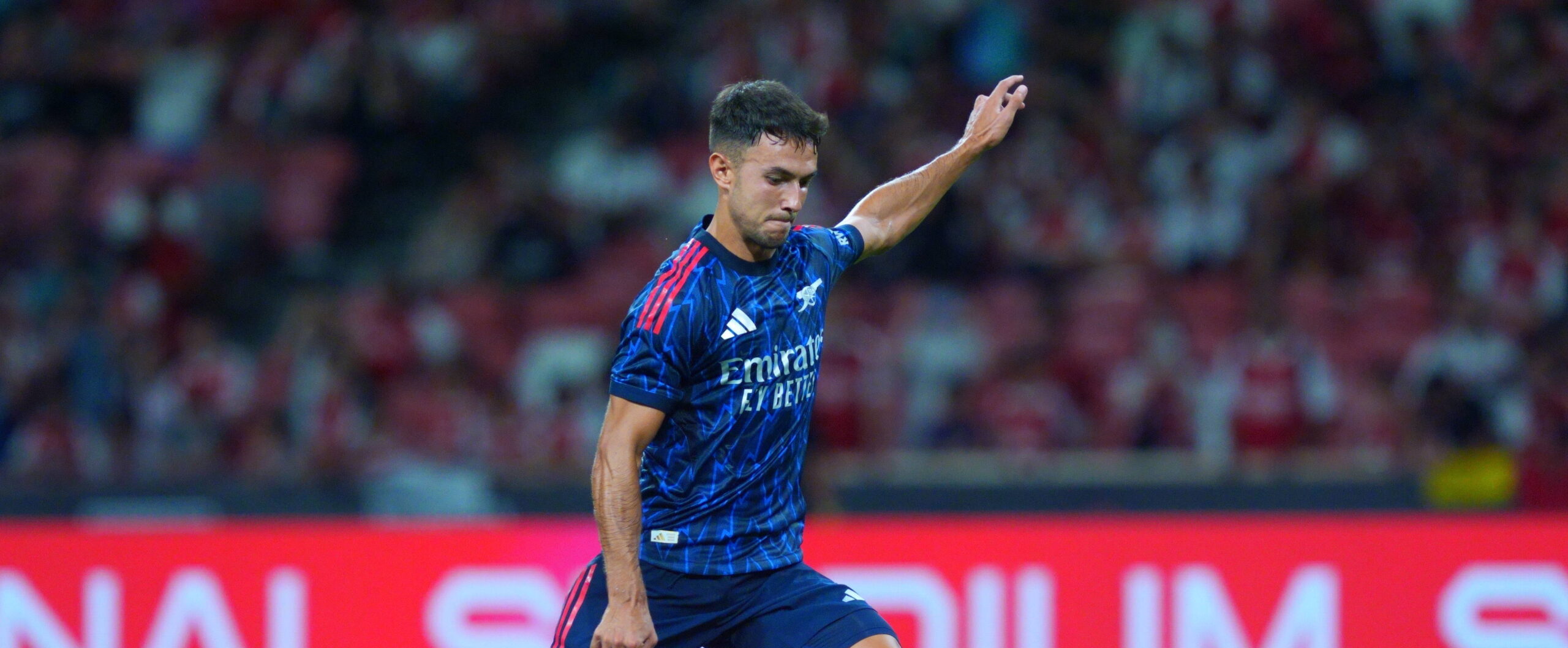 Martín Zubimendi in action for Arsenal in 2025