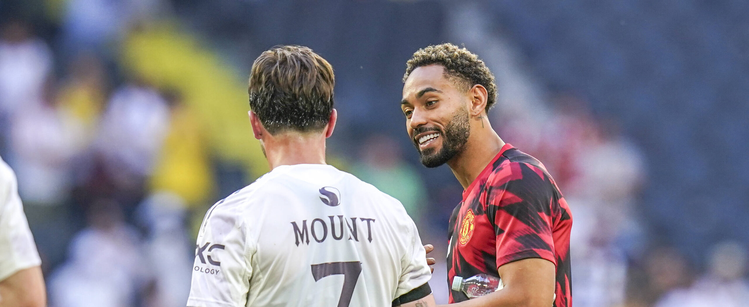 mason mount in talks with Cunha in the Manchester United 2025 pre-season