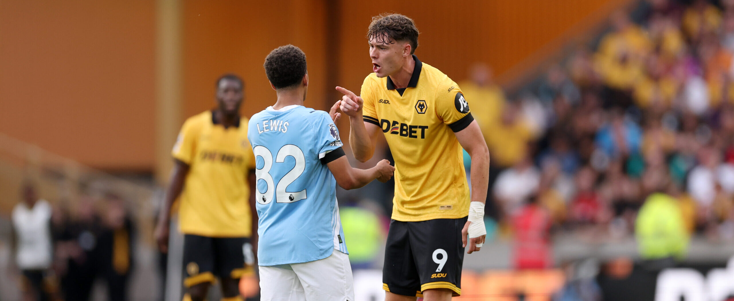 Strand Larsen vs Manchester City in Premier League 2025