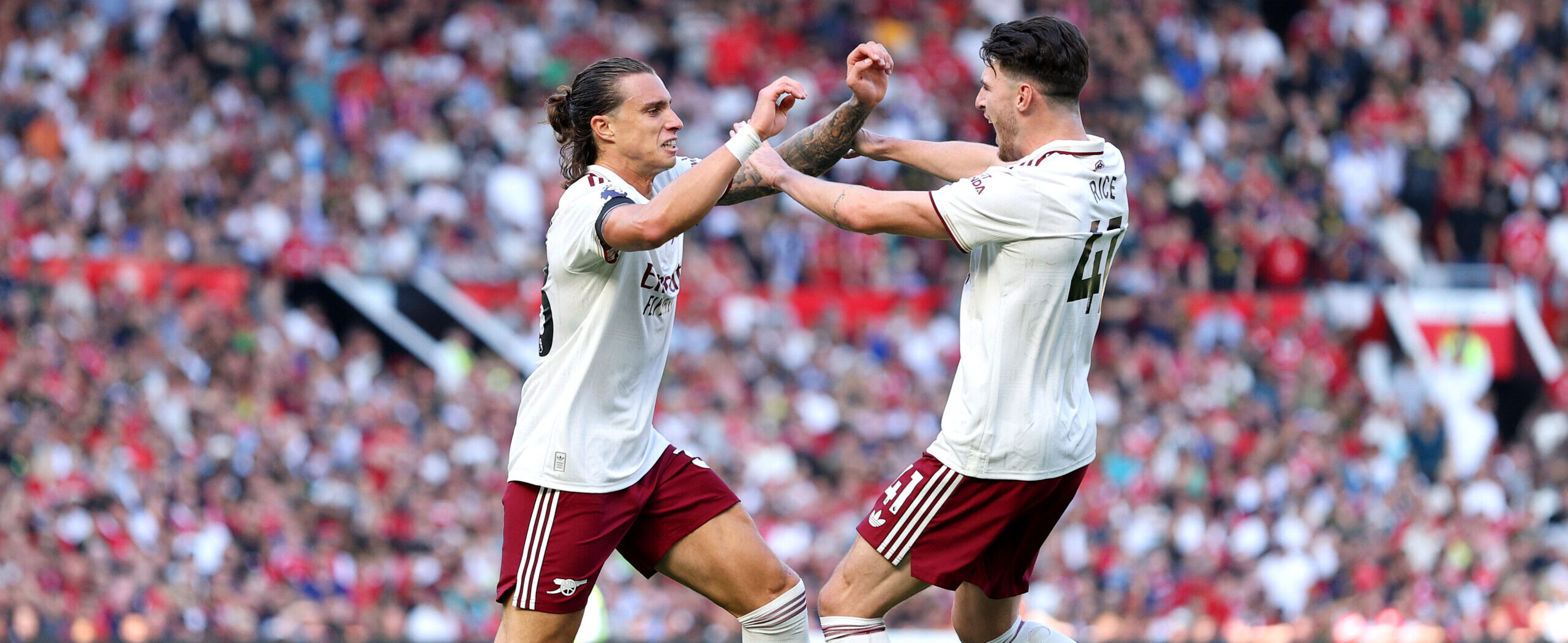 Riccardo Calafiori scores the 0-1 against Manchester United for Arsenal in 2025 Premier League game