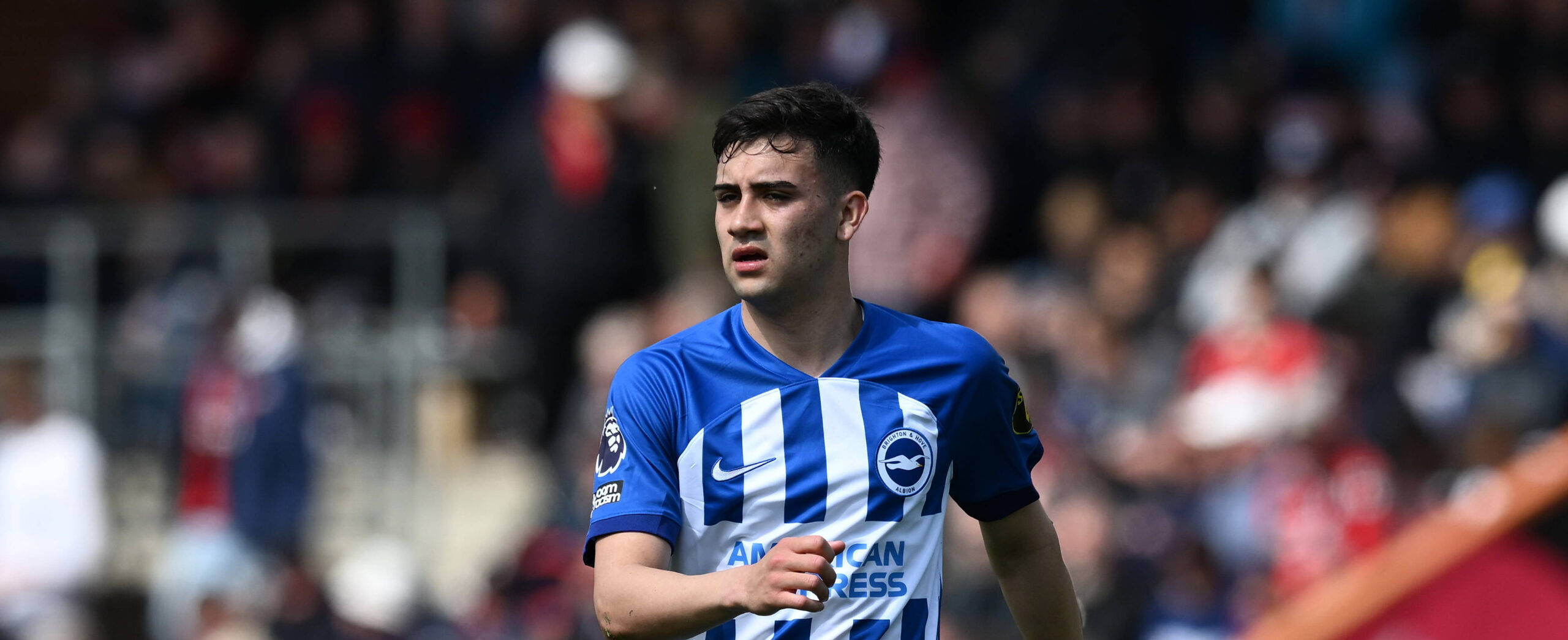 facundo buonanotte in action for Brighton wanted by Leverkusen in 2025