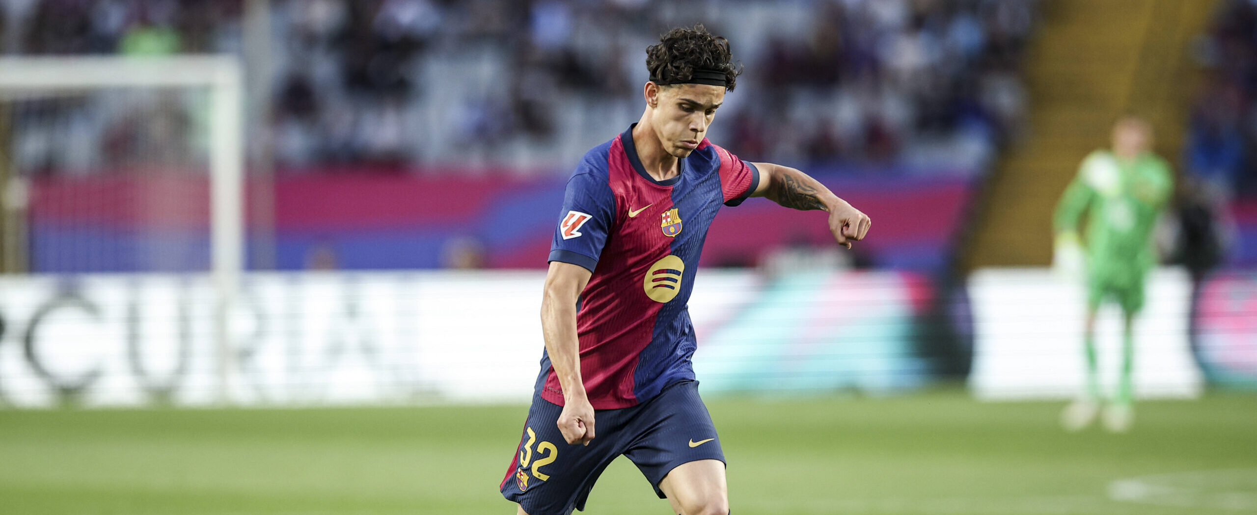Hector Fort in action for Barcelona in 2025. Wanted by Aston Villa