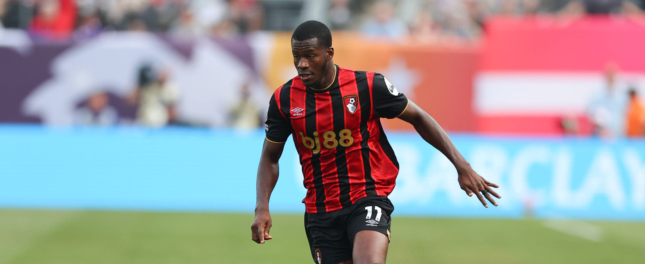 Dango Ouattara in action for Bournemouth in the 2025 pre-season friendly. Wanted by Brentford FC