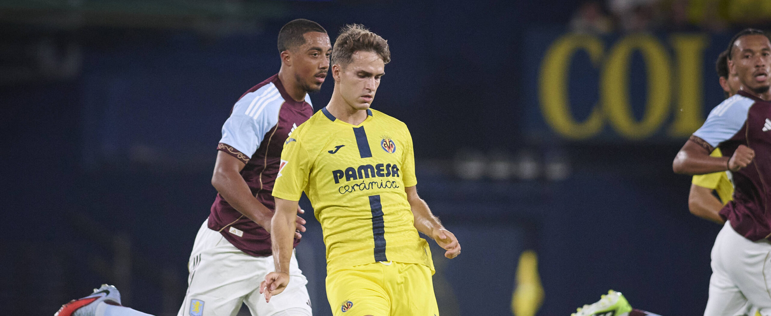 Denis Suarez in action for Villarreal in pre-season 2025/26 friendly