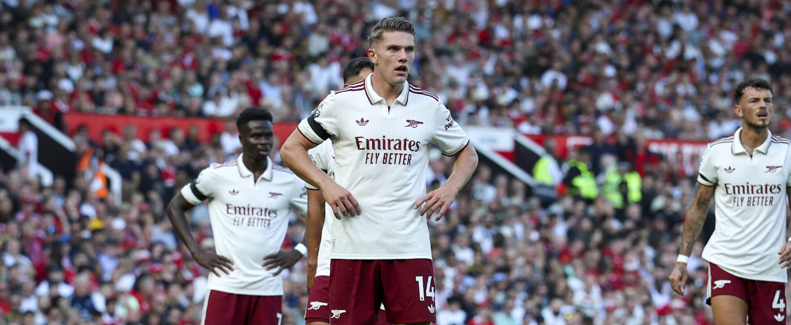 Gyokeres in action against Manchester United 2025 premier League debut