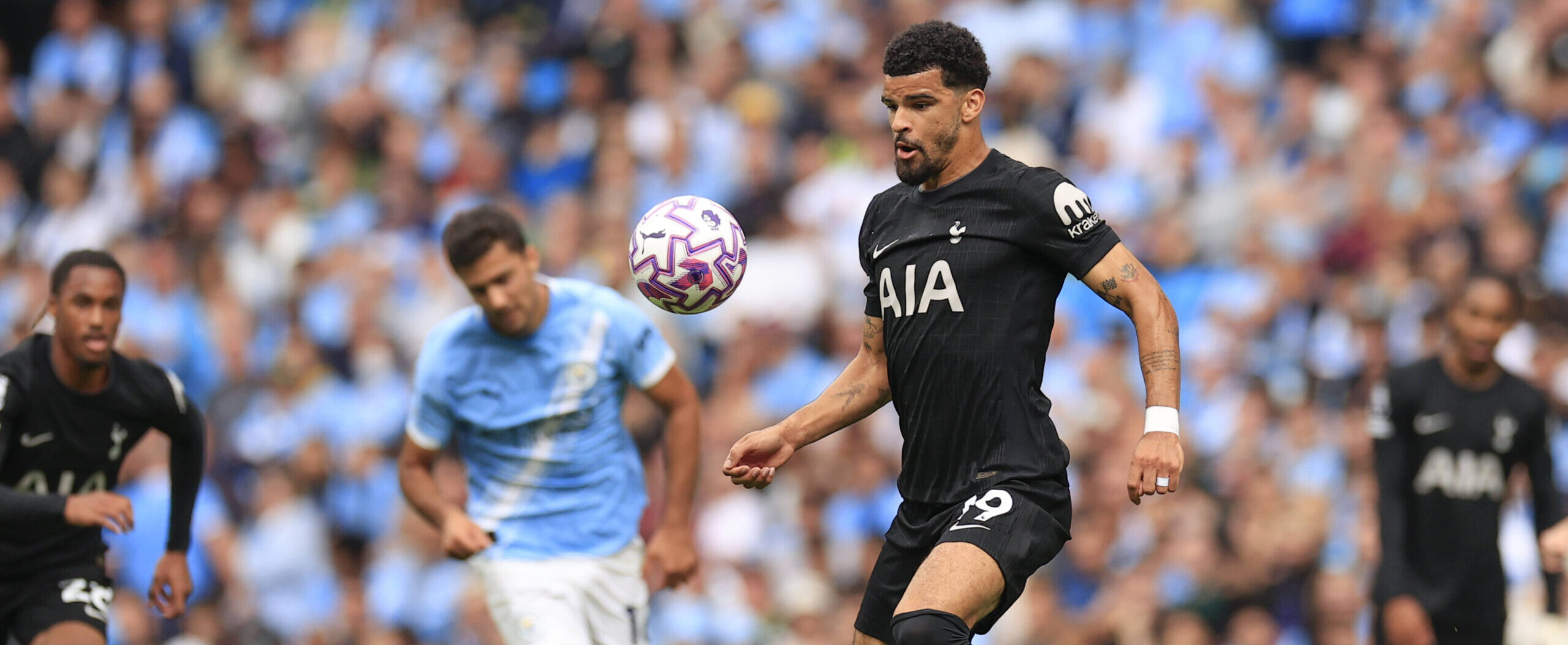 Solanke in action for Tottenham in 2025/26 season.