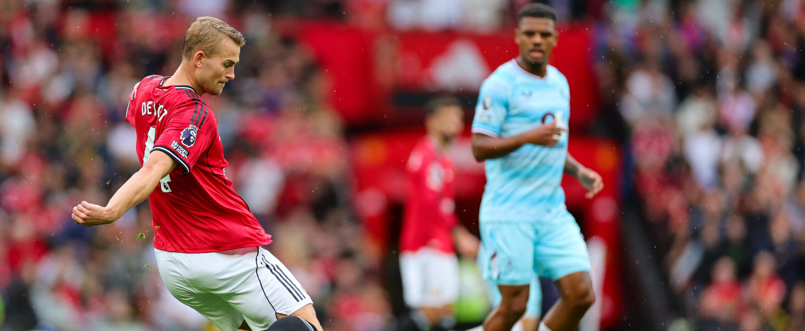 Matthijs de Ligt in action for Manchester United in the 2025/26 premier league season