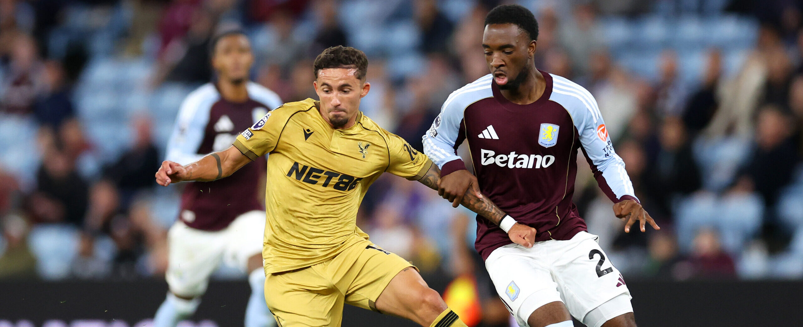 Bogarde in action for Crystal Palace 2025