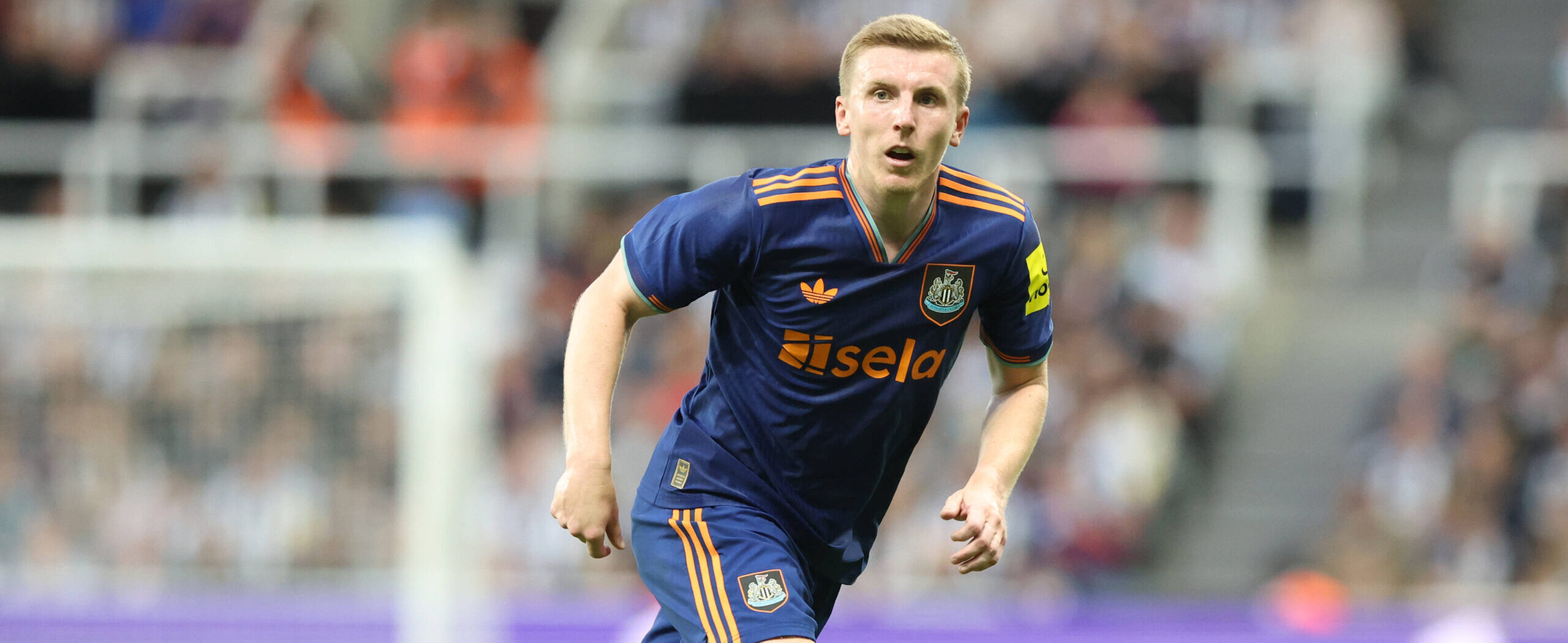 Matt Targett in action for Newcastle United in 2025