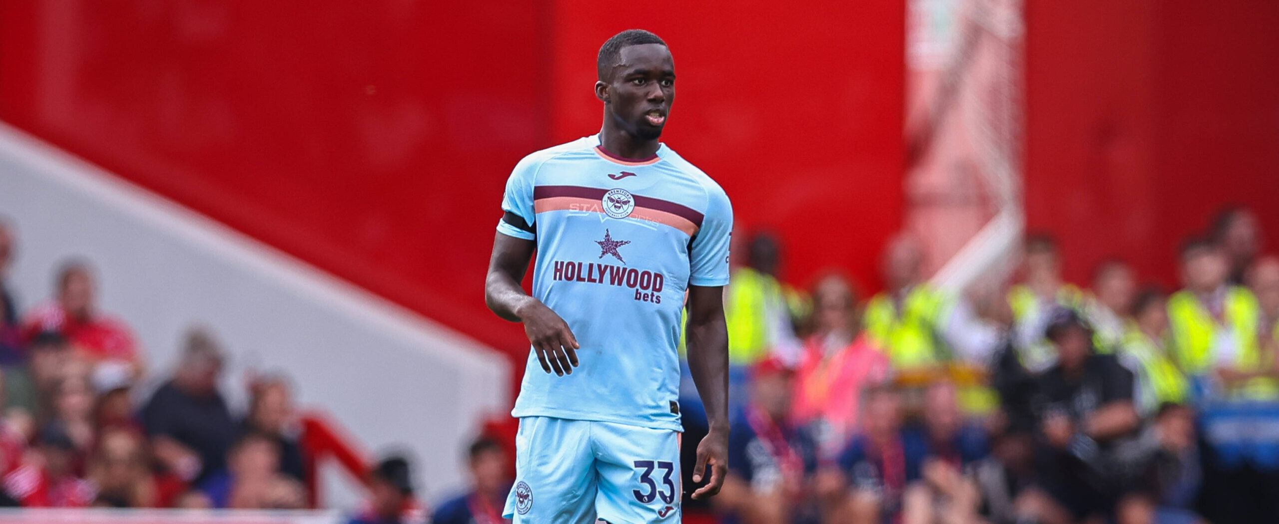 Michael Kayode in action for Brentford in 2025