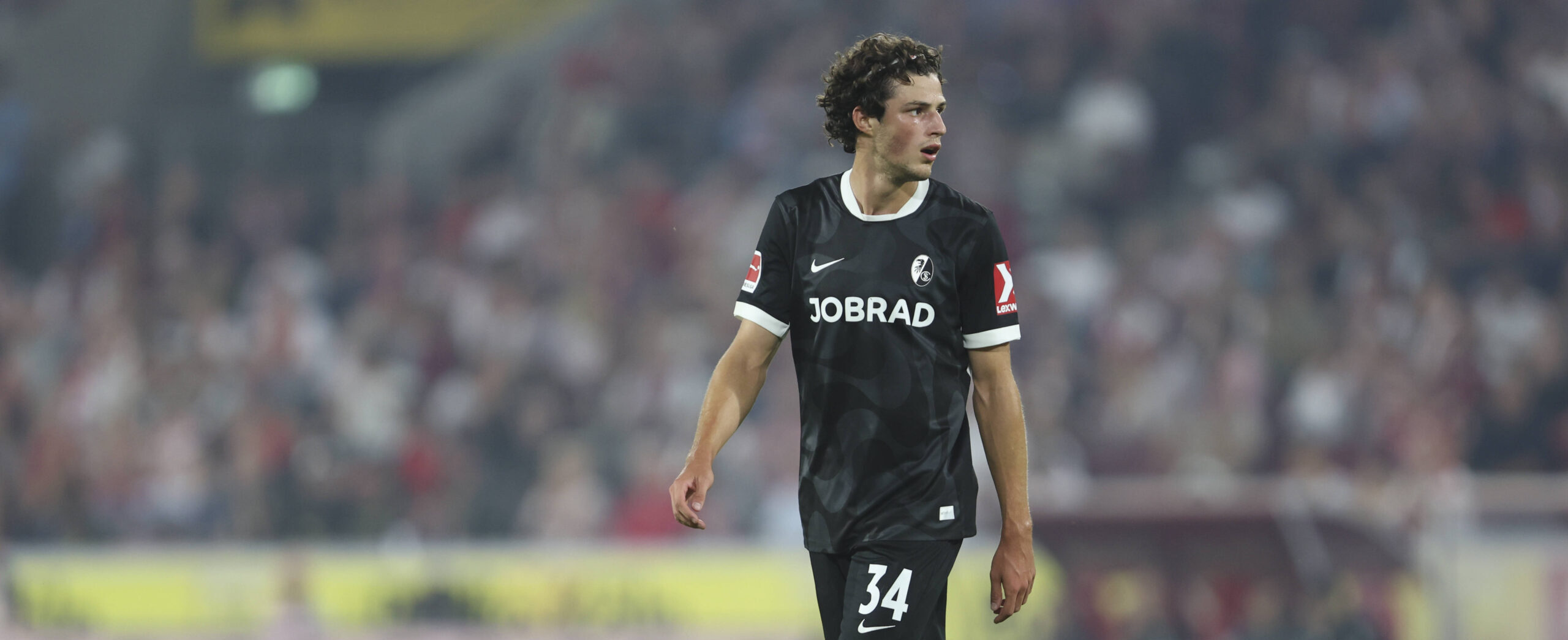 Merlin Roehl in action for Freiburg 2025 - joining Everton