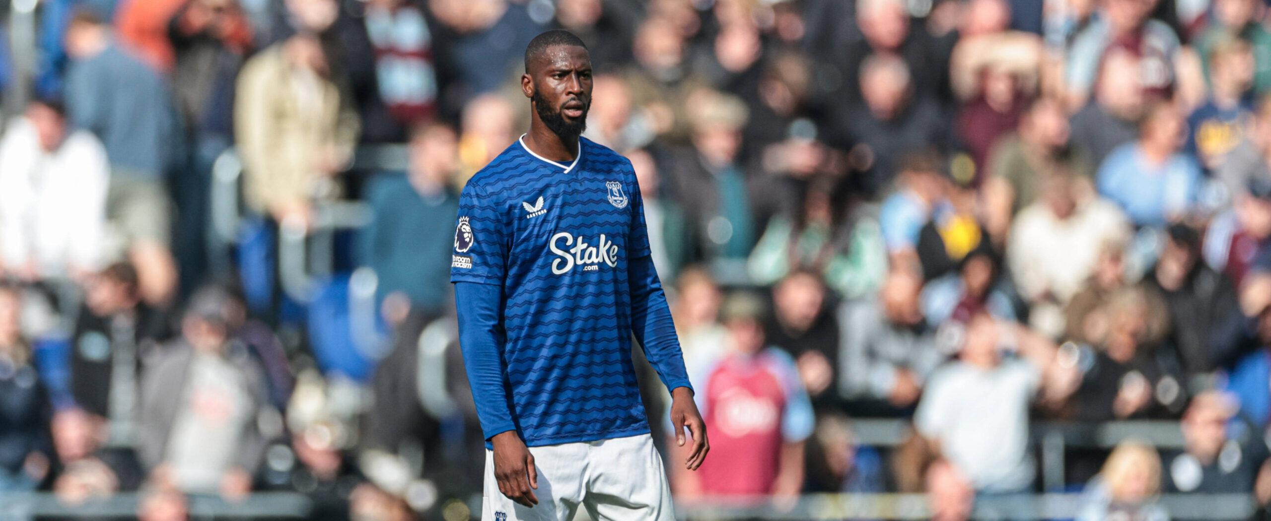 Beto in action for Everton in 2025