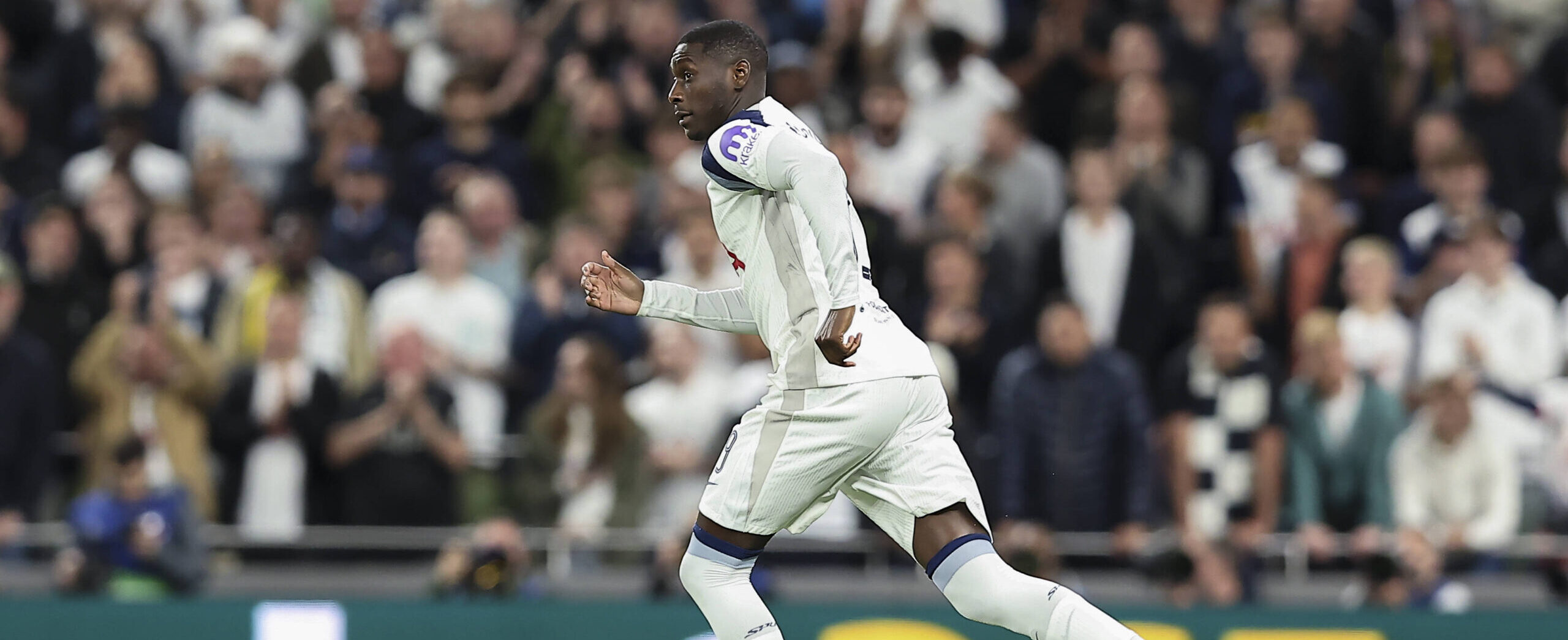 Kolo Muani in action for Spurs in 2025