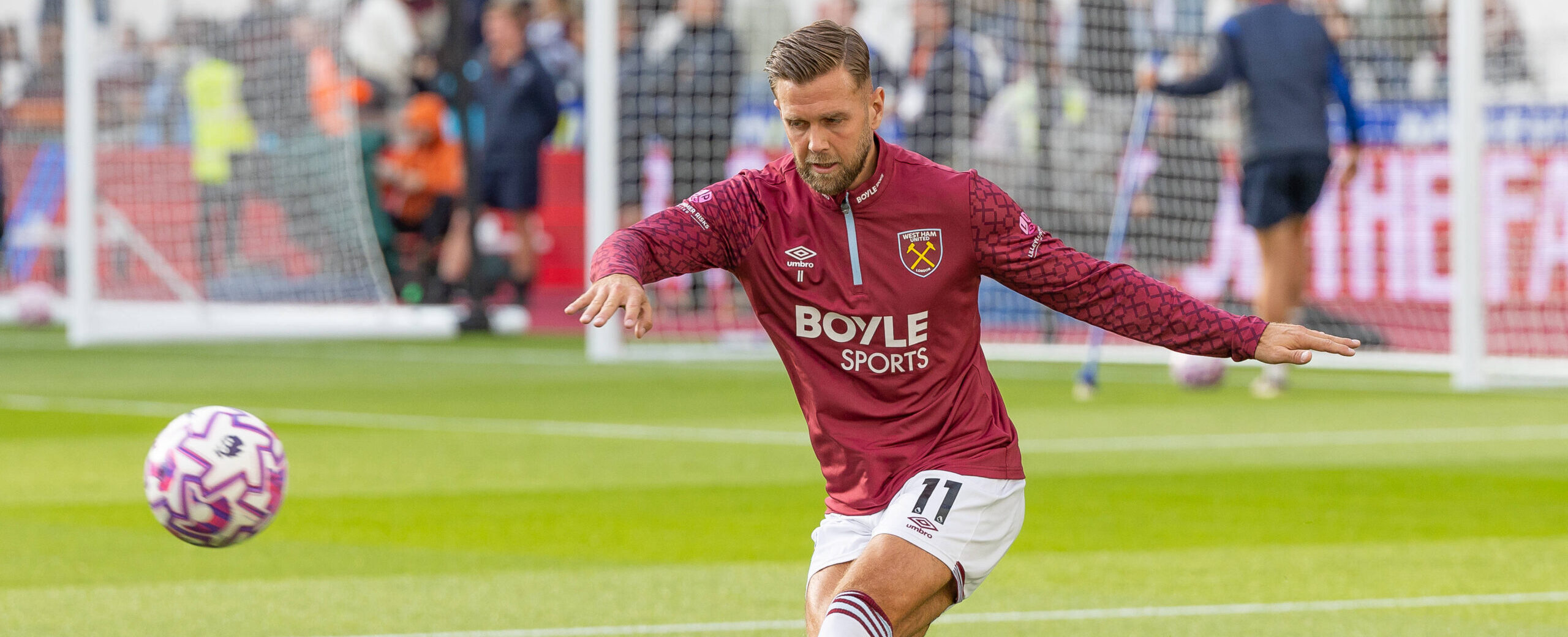 Niclas Fullkrug in action for West Ham in 2025