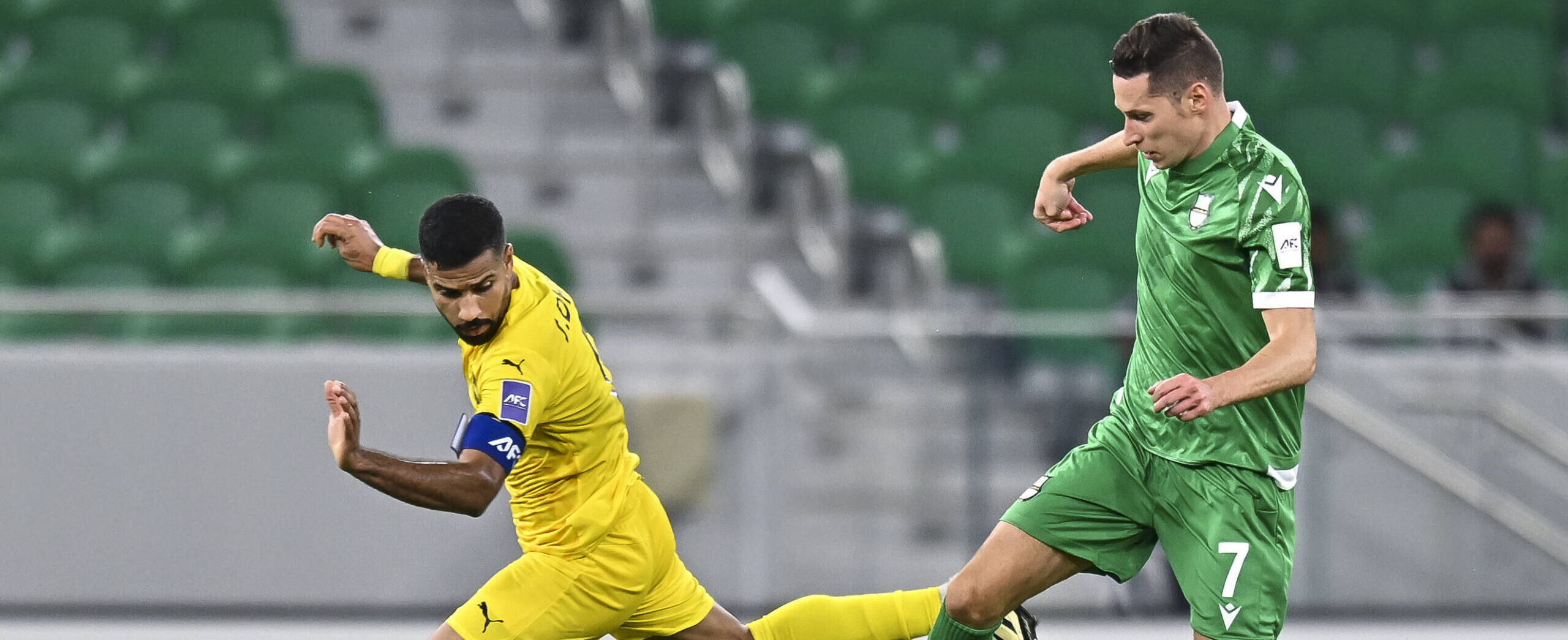 Julian Draxler in action for Al Ahli in 2025