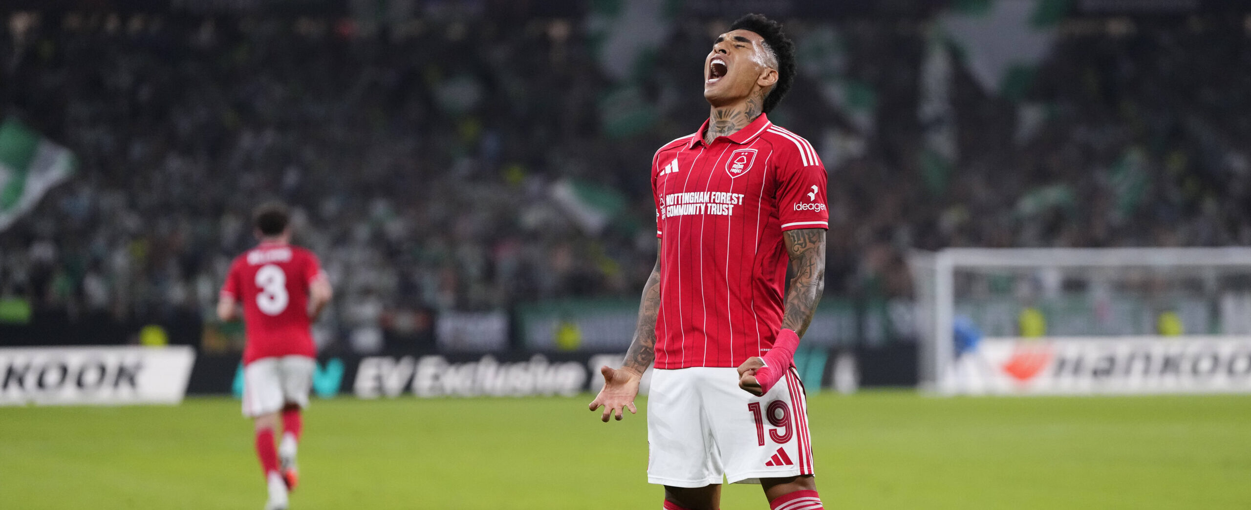 Igor Jesus in action for Nottingham Forest in 2025