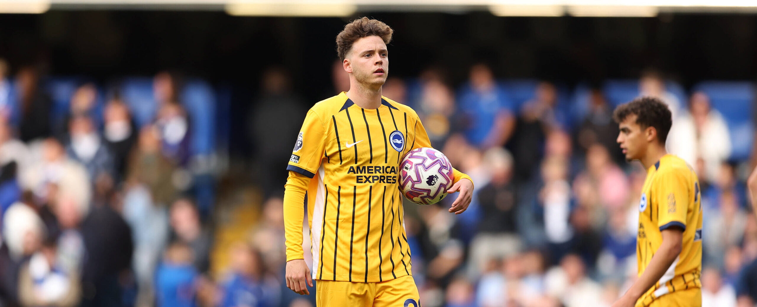 Maxim De Cuyper in action for Brighton in 2025.