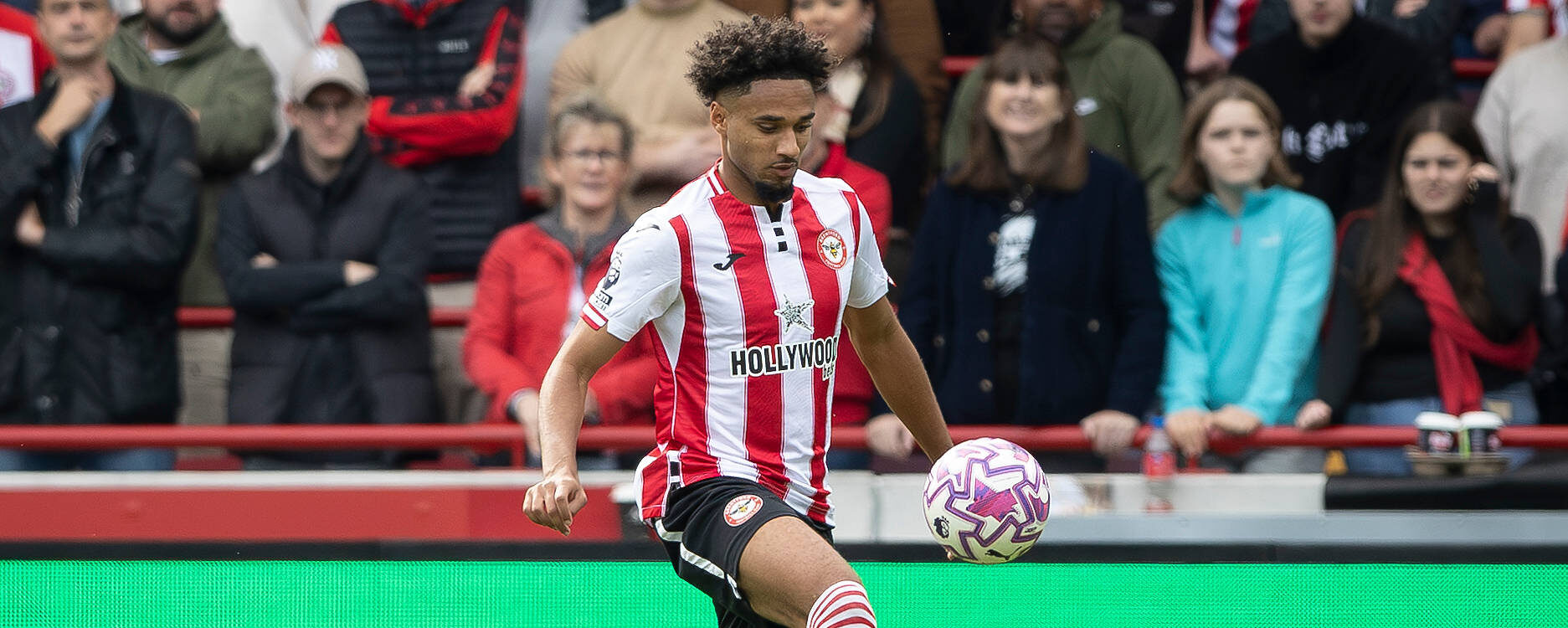 Kevin Brentford in action for Brentford in 2025