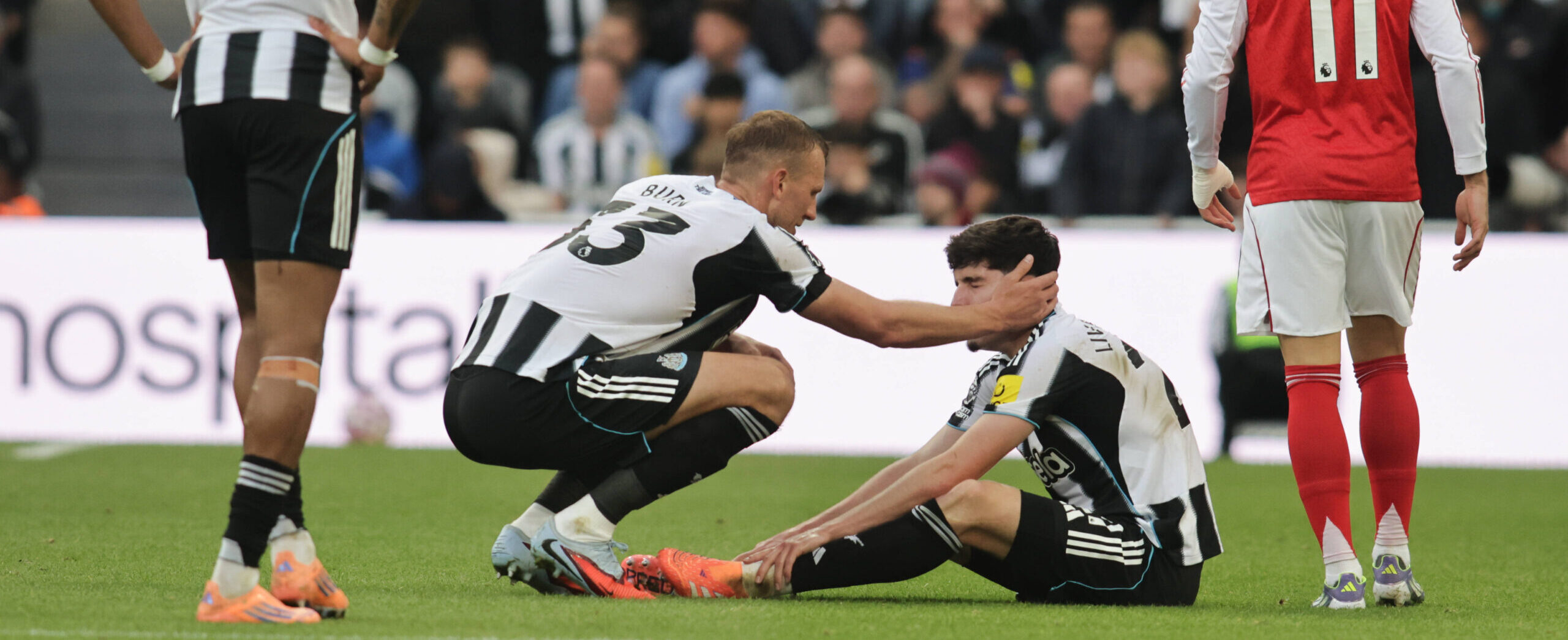 Livramento against Arsenal in 2025 for Newcastle United in the Premier League