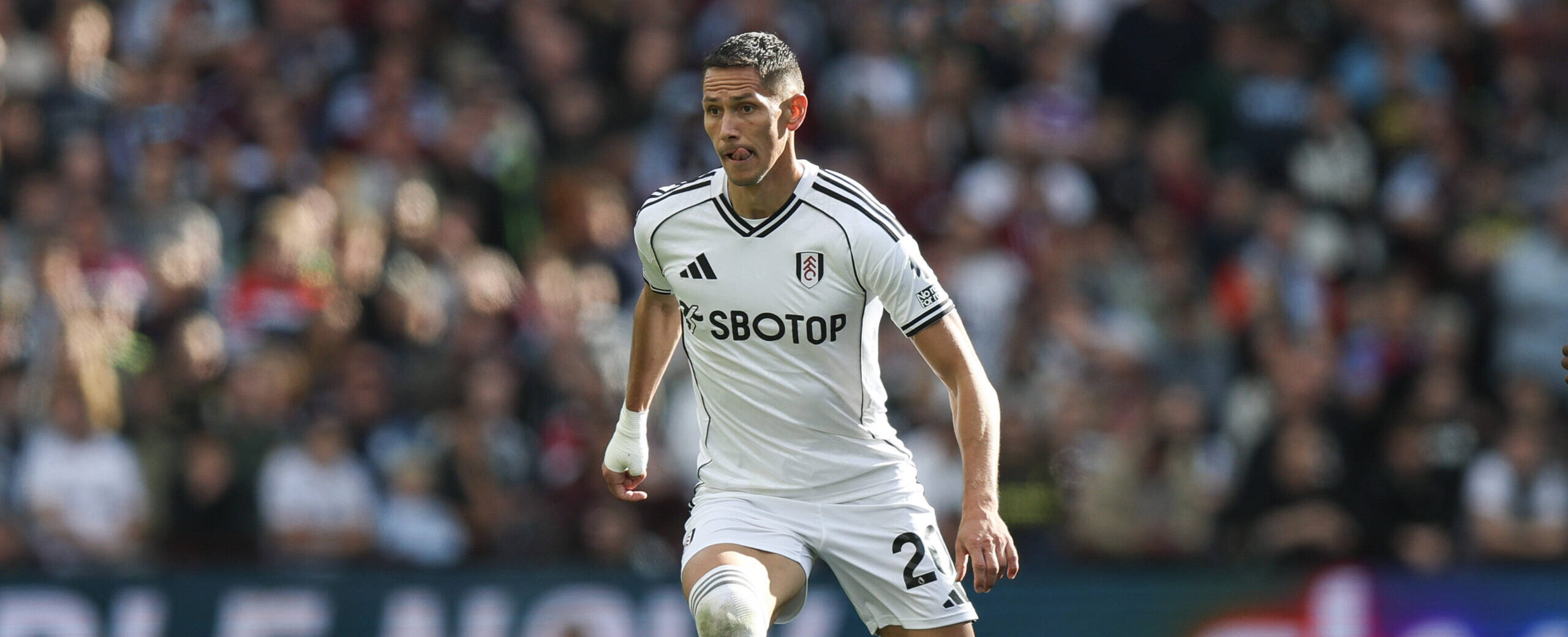 Lukic in action for Fulham in 2025 Premier League game