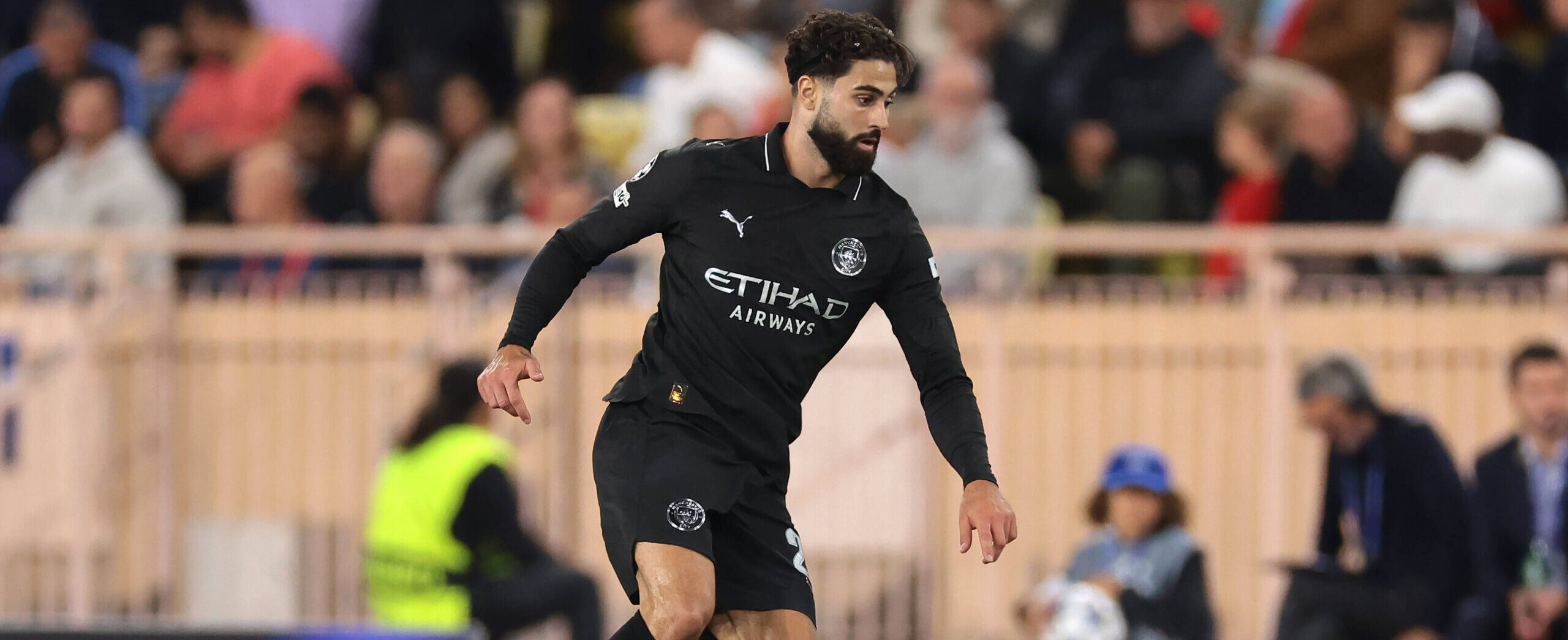 Josko Gvardiol in action for Manchester City in 2025