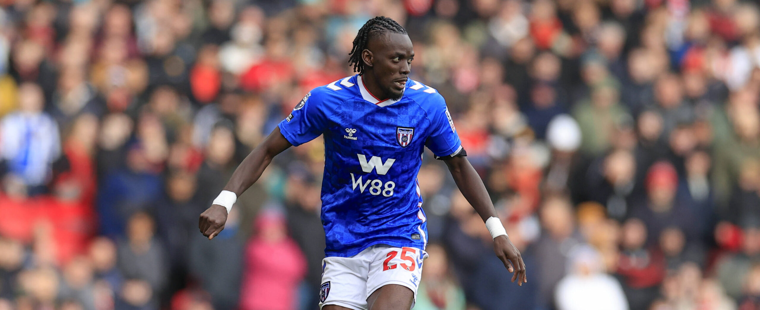 Bertrand Traore in action against Manchester United in 2025 for Sunderland