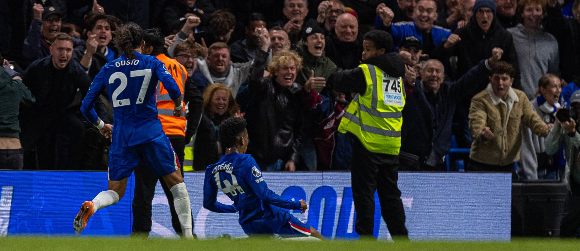 Estevao in action for Chelsea against Liverpool in 2025