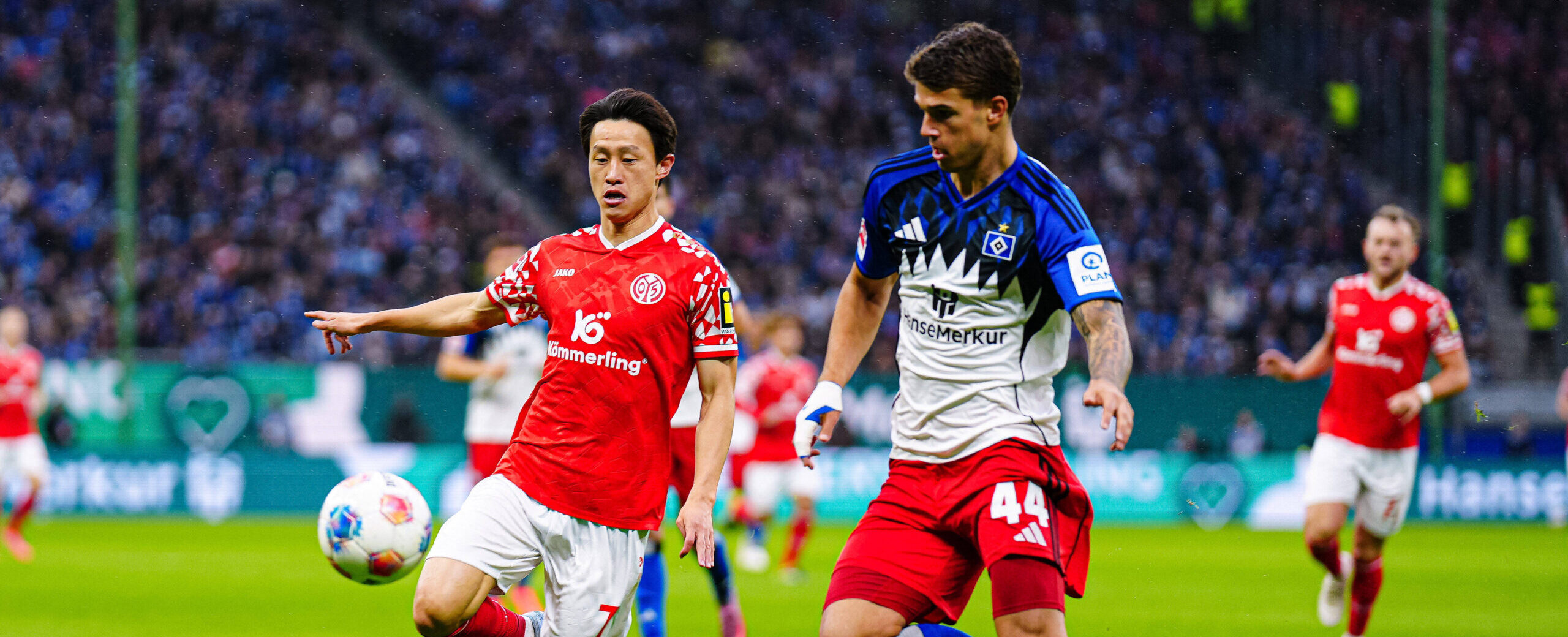 Luka Vuskovic in action for HSV in 2025 against Mainz
