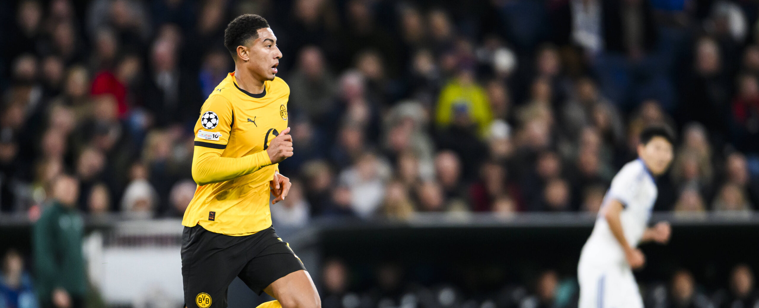 Jobe Bellingham in action for Dortmund in 2025 in the Champions League