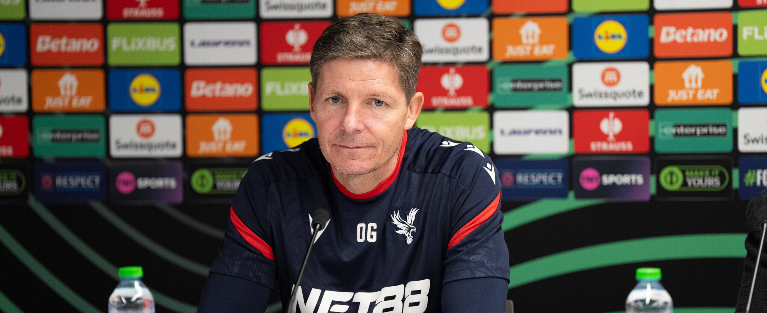 Oliver Glasner in action for Crystal Palace in 2025