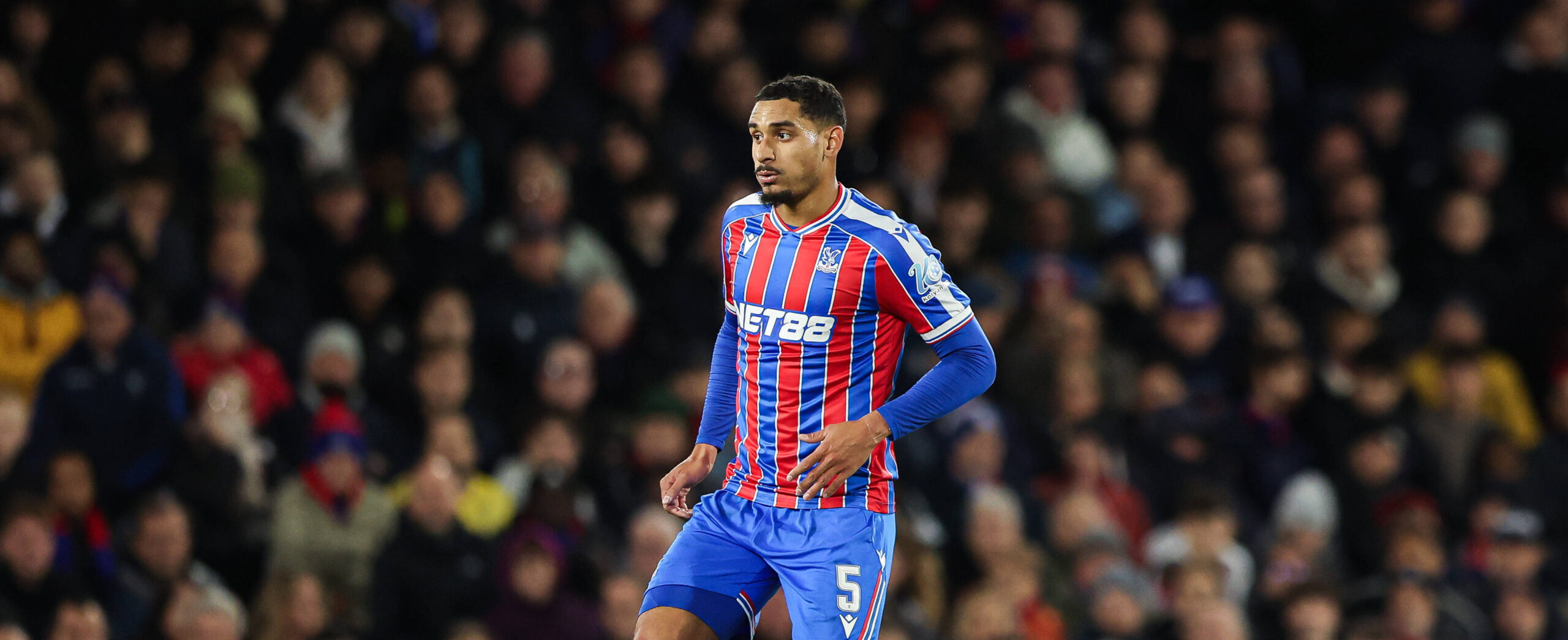 Maxence Lacroix in action for Crystal Palace in 2025