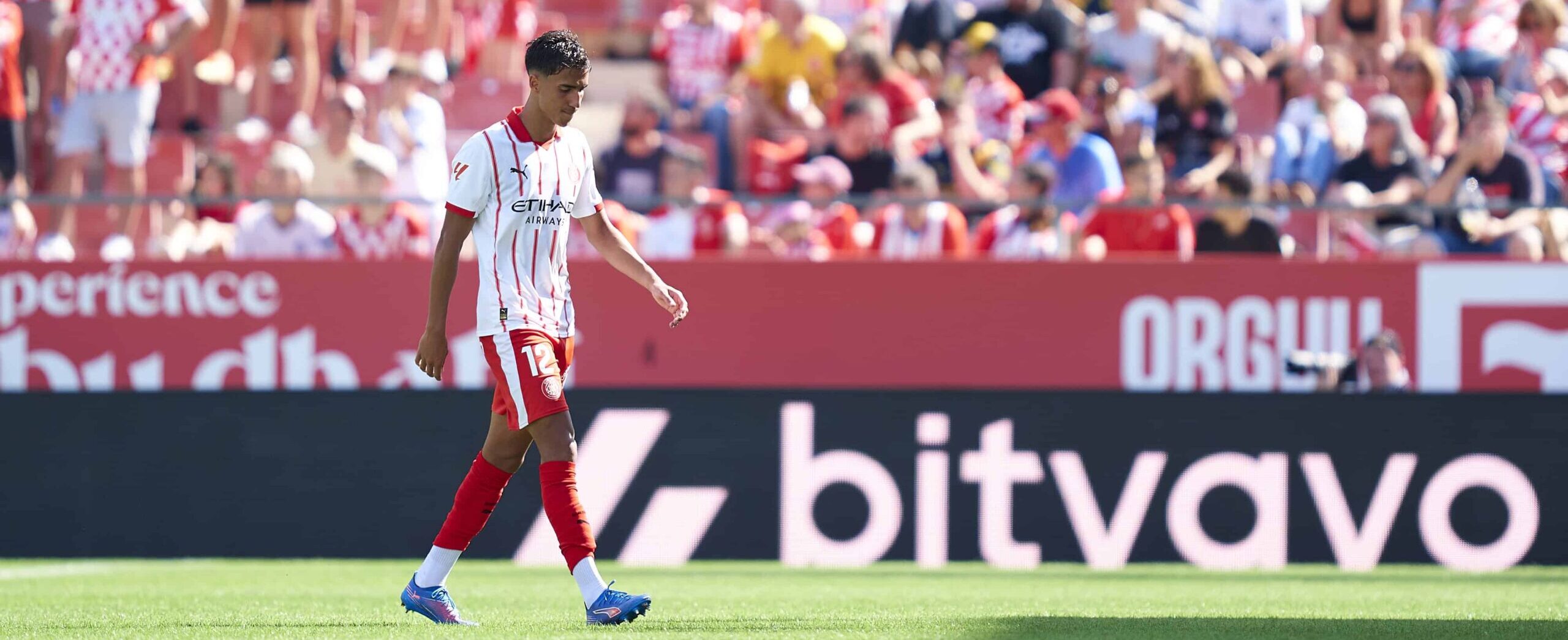 Vitor Reis in action for Girona on loan in 2025