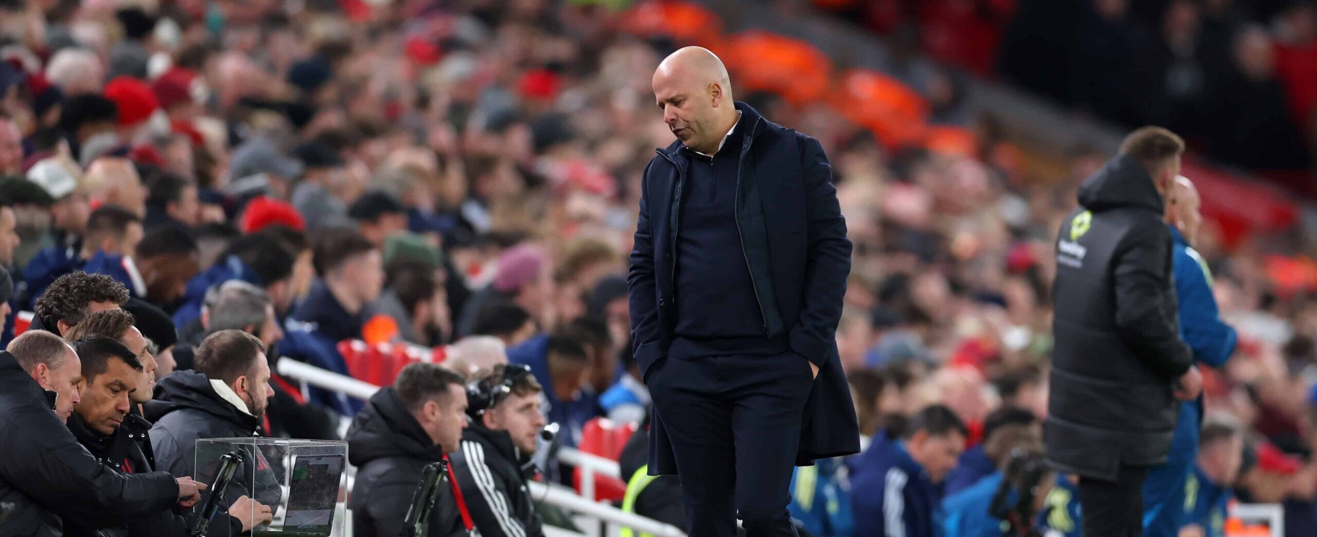 Arne Slot on the sideline against Nottingham Forest in 2025