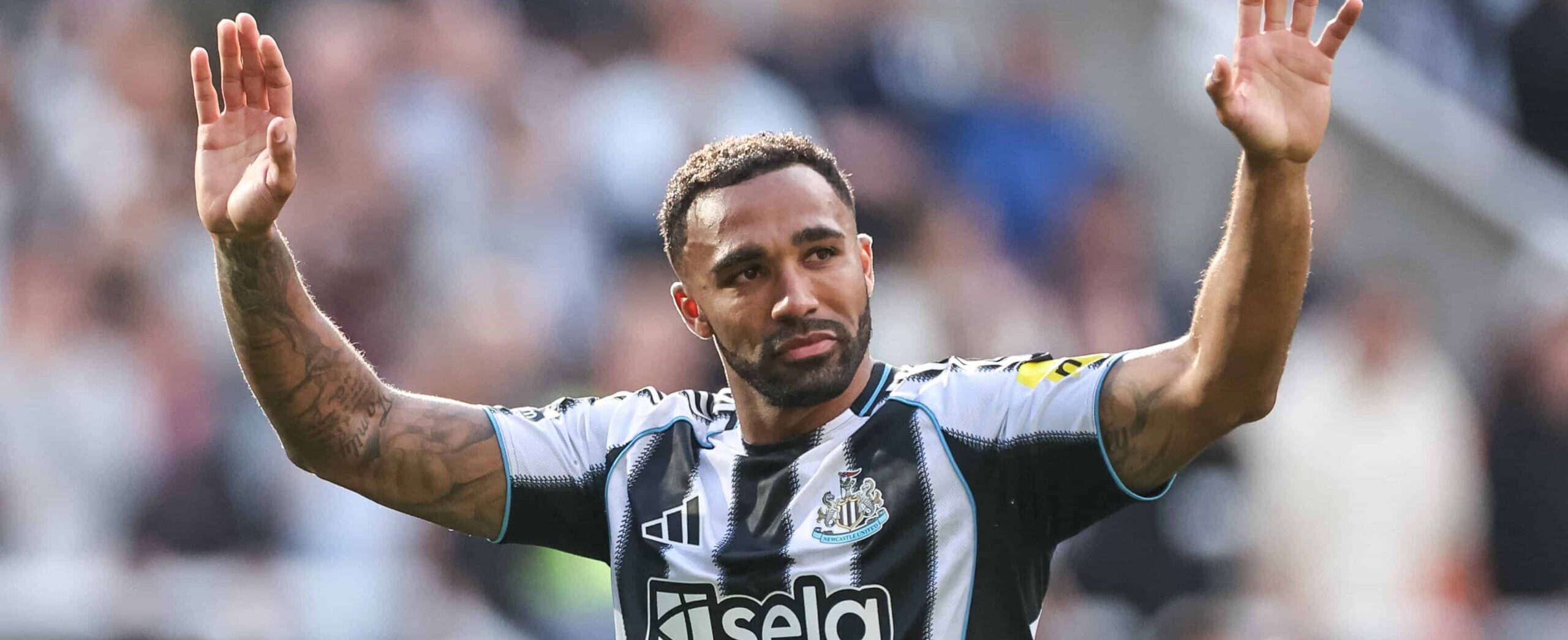 Callum Wilson waving goodbye to the Newcastle United fans in 2025