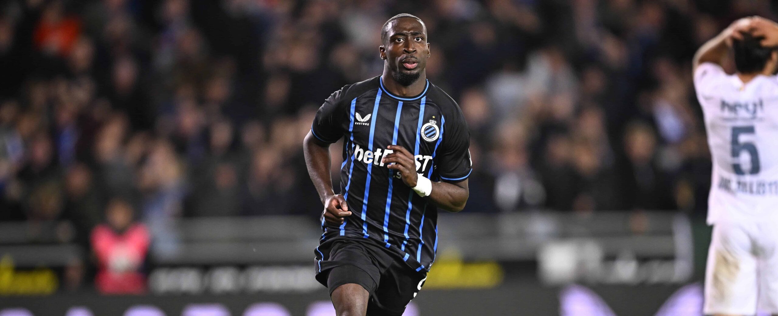 Carlos Forbs in action for Club Brugge in 2025