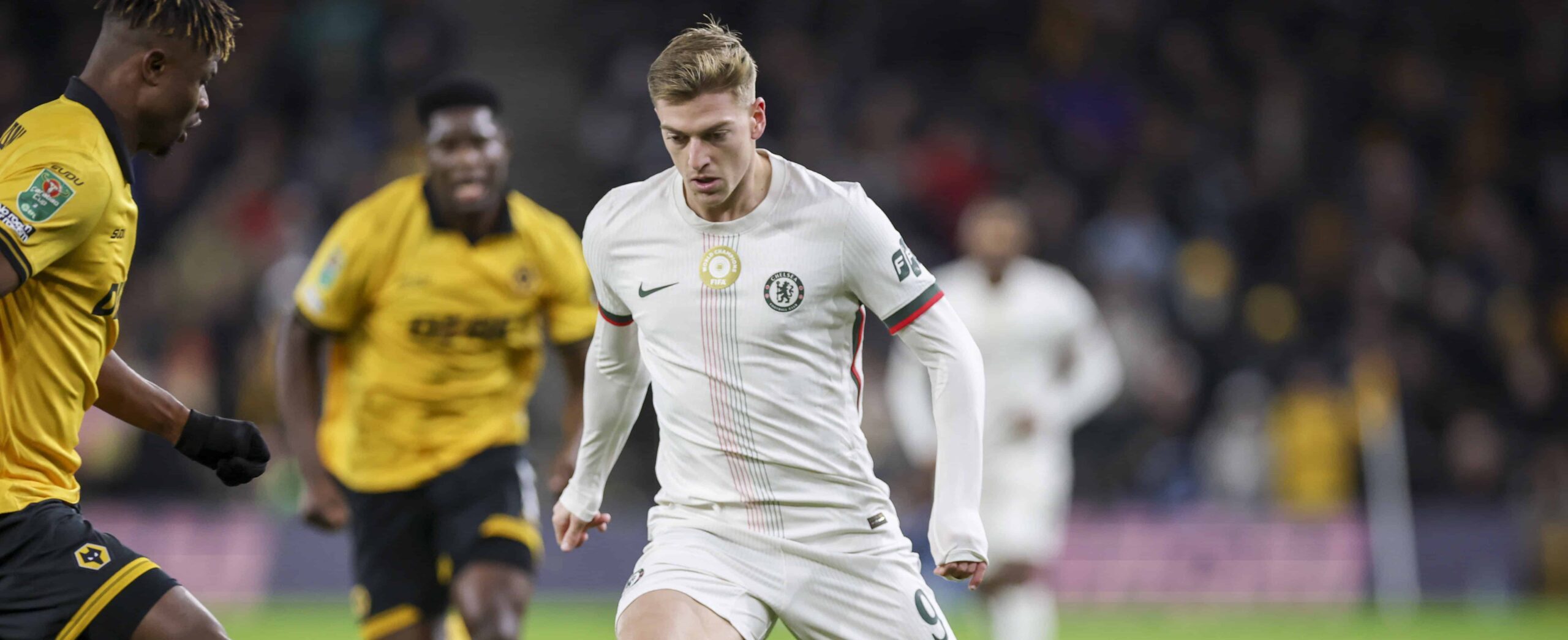 Liam Delap in action for Chelsea in 2025