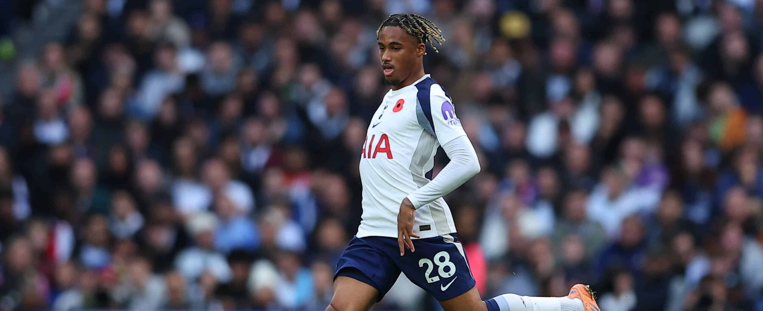 Wilson Odobert in action for Spurs in 2025