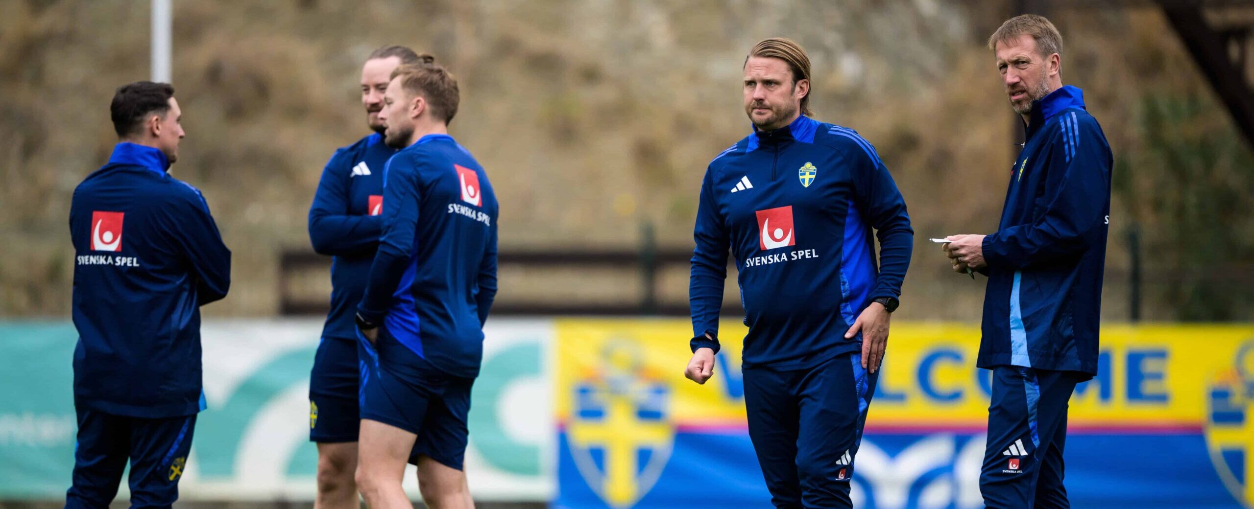 Björn Hamberg and head coach Graham Potter Sweden 2025
